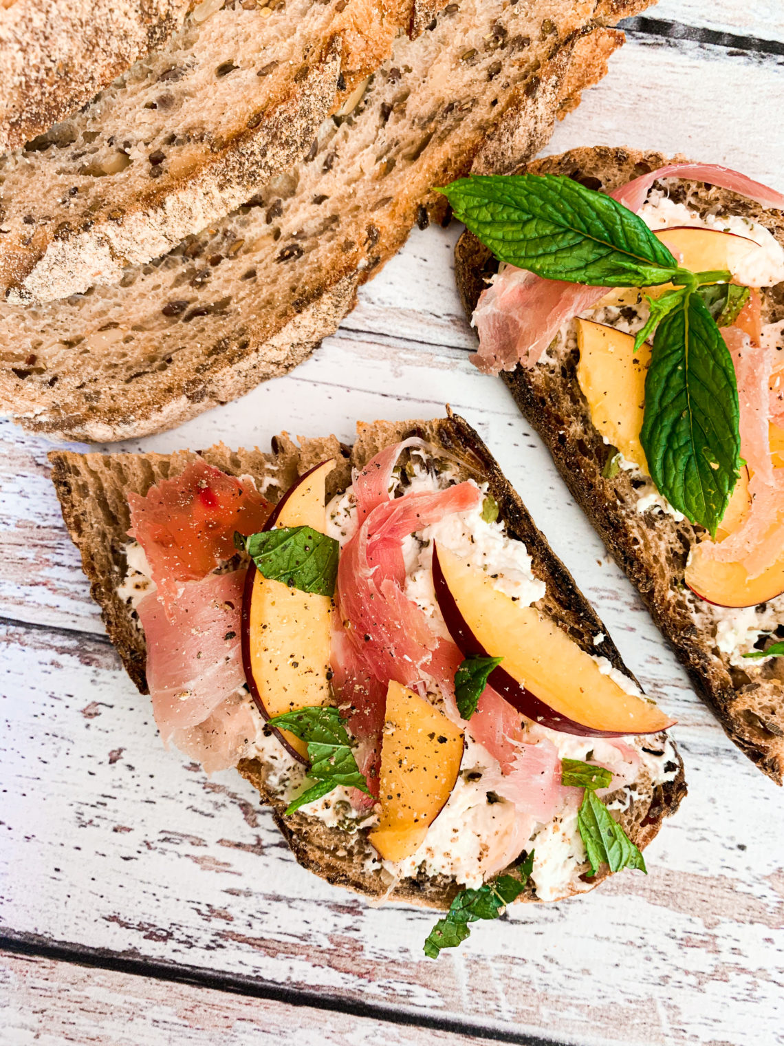 Tartines jambon nectarine
