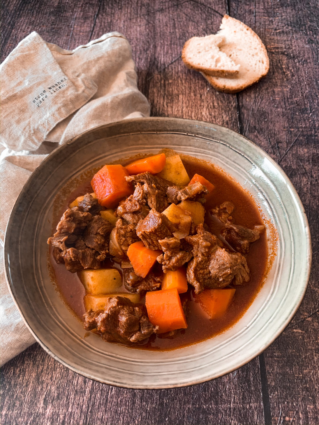 Goulash de boeuf Fourneaux Et Fourchettes