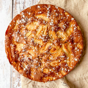 Gâteau Aux Pommes - Fourneaux Et Fourchettes